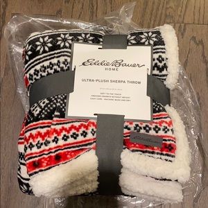 Eddie Bauer sherpa throw blanket